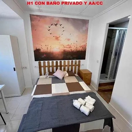 Novelda Centro Habitaciones Con Bano Privado Y Compartido , Cocina Y Terraza Buitenkant foto