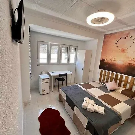 Novelda Centro Habitaciones Con Bano Privado Y Compartido , Cocina Y Terraza Buitenkant foto